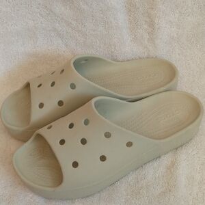 Crocs Iconic Comfort Classic Platform‎ Slip-on Beige, Women's Size 11